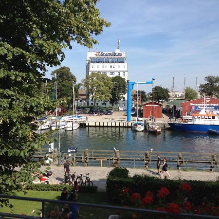 Doppelzimmer Rondell, Direkt Am Alten Strom Rostock Exterior photo